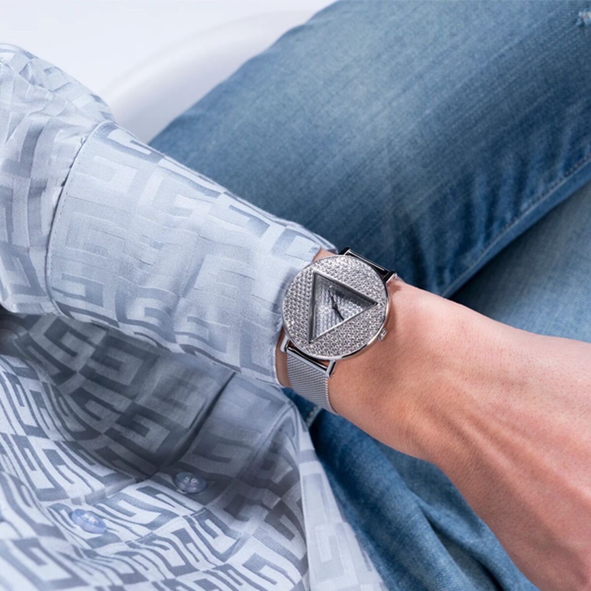 V6HB32757CE0096318013F69C97DCC22B47R4507840P4