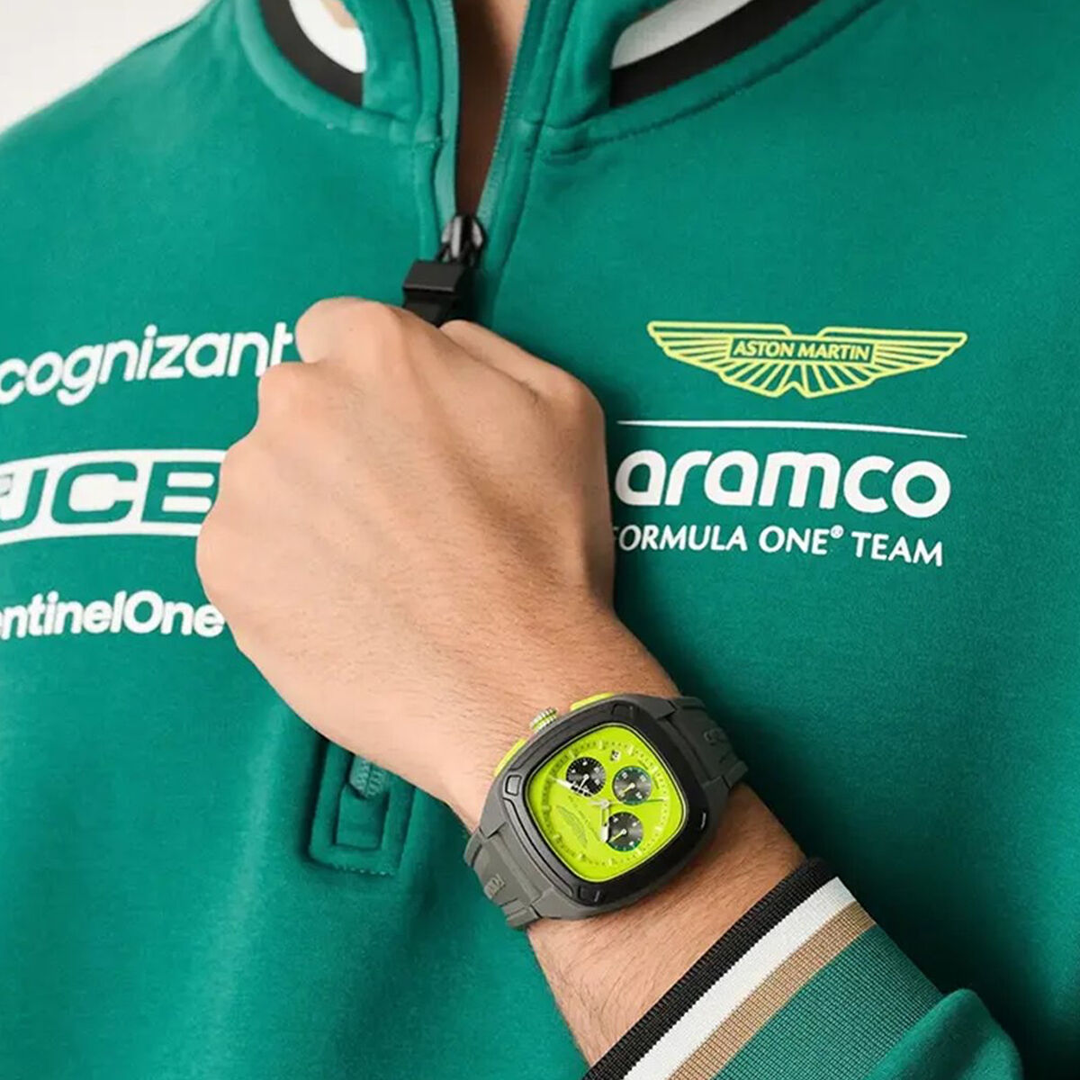 V2HE566D87032AC2AF504969C7F631C5547R7724224P4