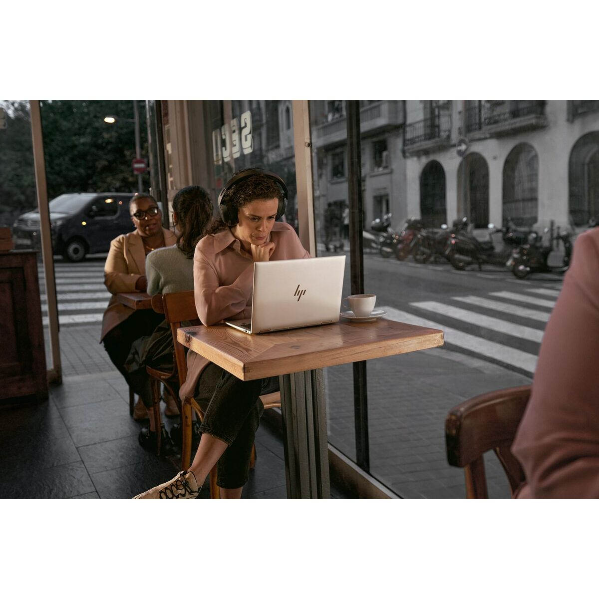 V5HA182882ED2D34E97452697679F80613FR5637798P4