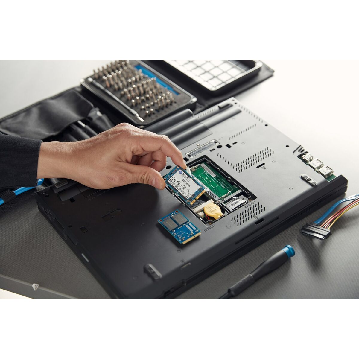 V5H8AD3662048F330C06FE5223DDC9374FAR6368778P6