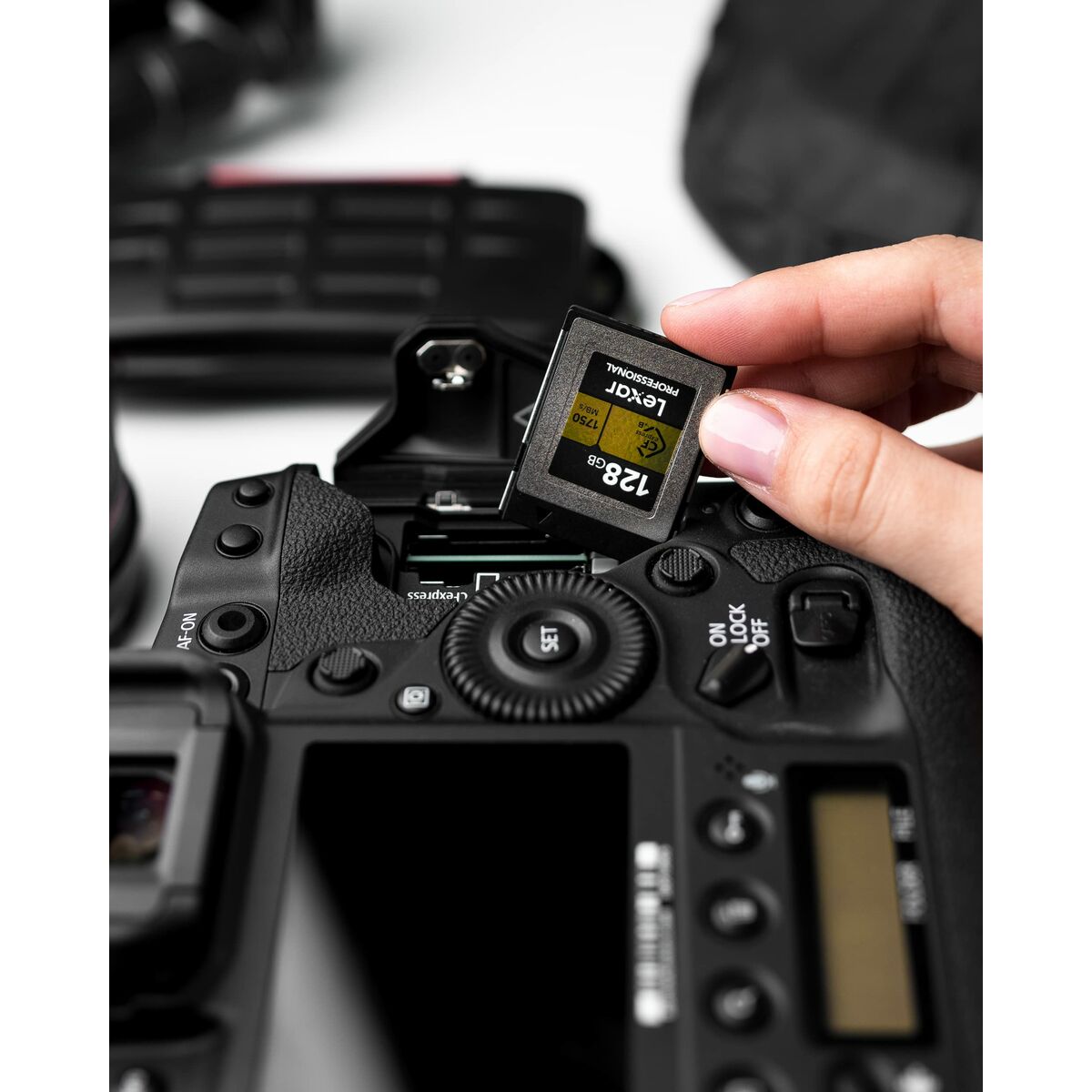 V4H3FD04C61A8F98D55F1D23463ACCEC96AR7404040P5