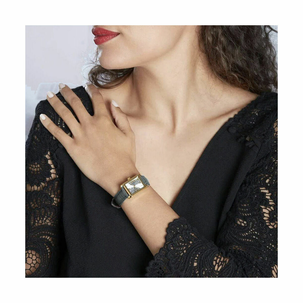 V7HA10D4A5F9AD2C5A3180AE1D3F9E6884AR7472758P4