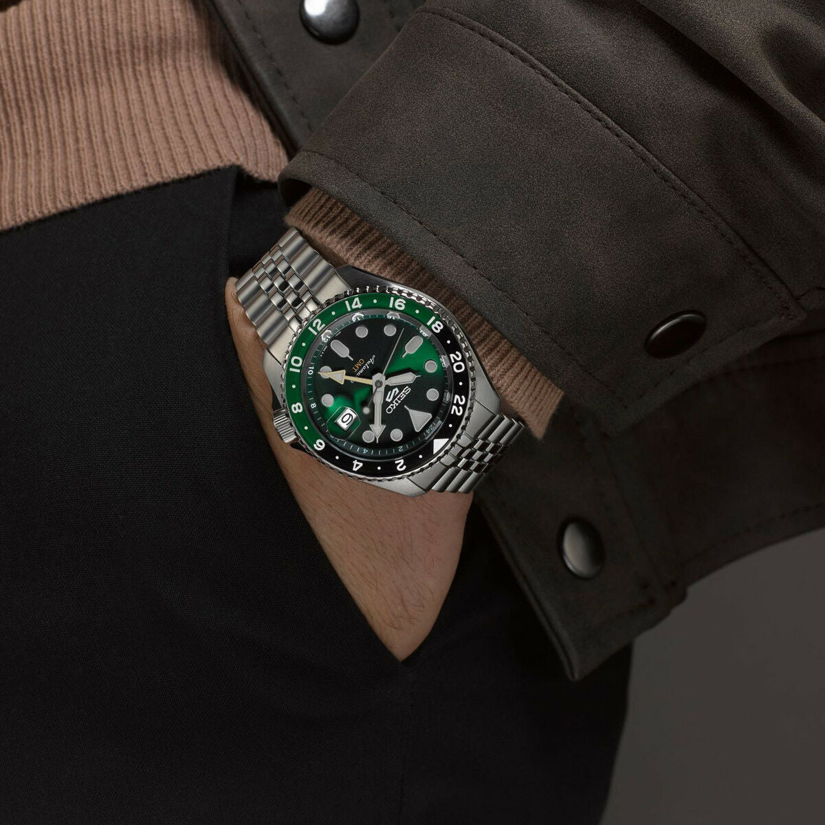 V10H89E9CC0BFCC7BF56529407007A08B27FR7382885P4