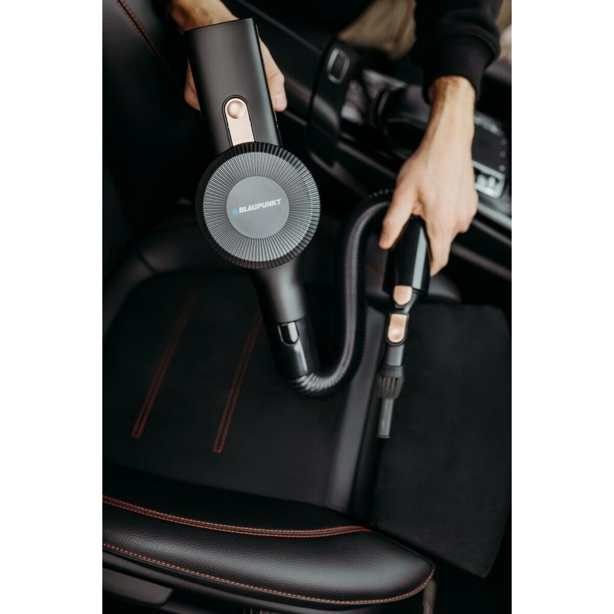 V10HB16E436B589490F182C67BE8DD94EDBAR6411526P5