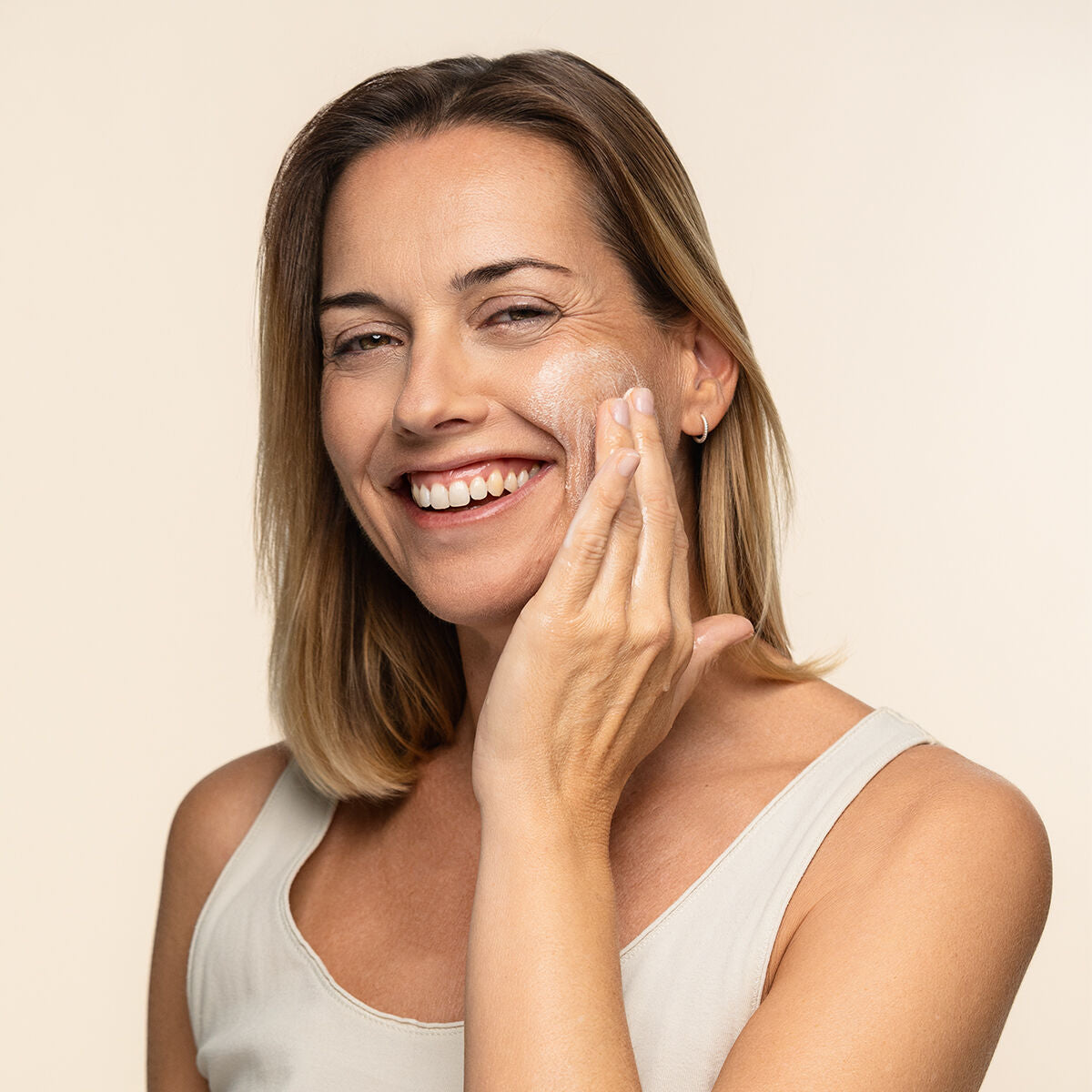 V5H7EAFB61DD040FD51FAC45A3686FBA67ER5109902P2